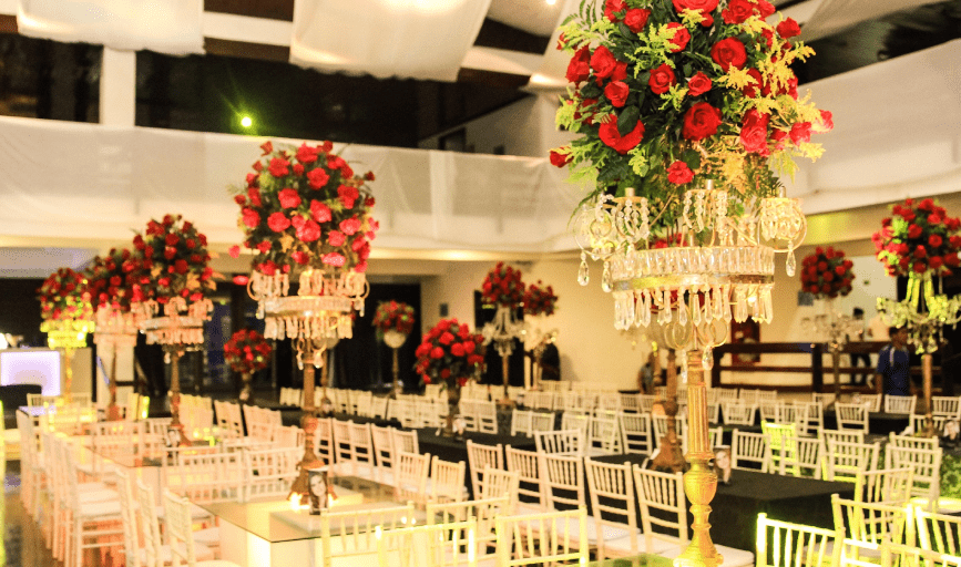 <p style="font-family: 'Poppins', sans-serif; font-weight: 700; font-size:24px;">PROM PLANNING</p>